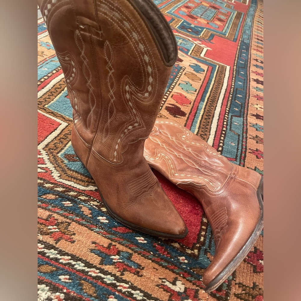 Beautiful brown leather cowboy boots.